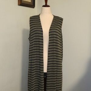 NWOT - LuLaRoe Joy Duster Vest - Size Large